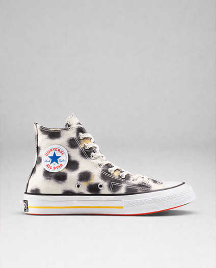 סניקרס גבוהות